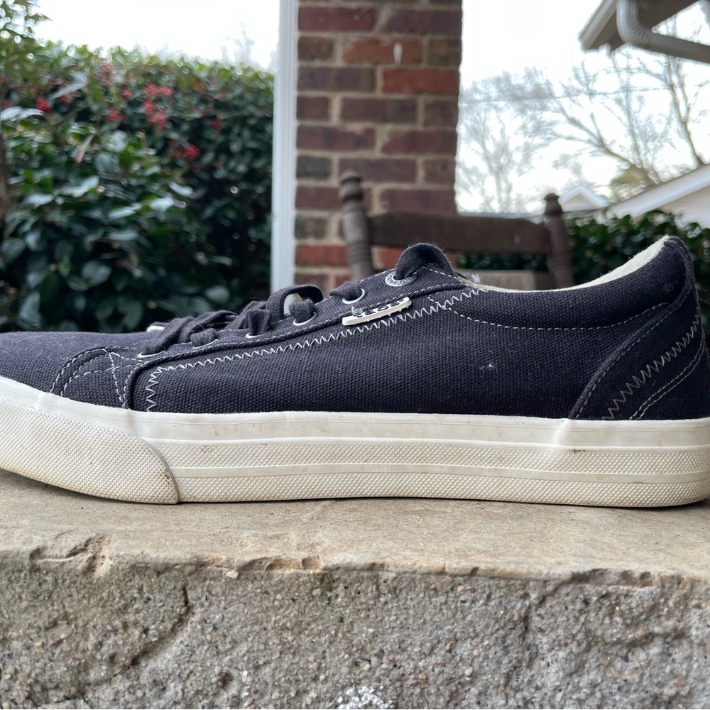 Taos Footwear Women’s Black Plimsouls - Picture 4 of 16